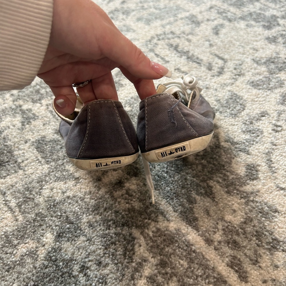 Converse Sneaker - Picture 4 of 6